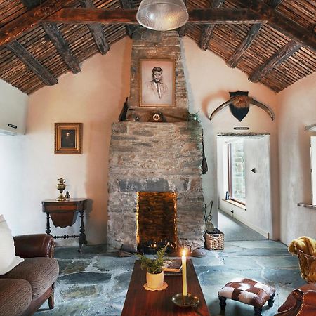 Secluded Thatched Cottage, Near Beaches & Hill Walking Rashenny Eksteriør bilde