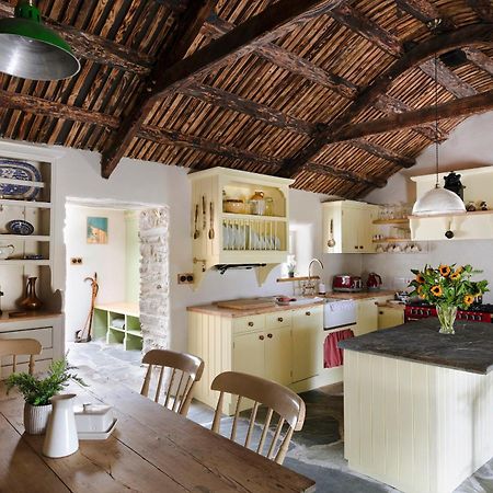 Secluded Thatched Cottage, Near Beaches & Hill Walking Rashenny Eksteriør bilde