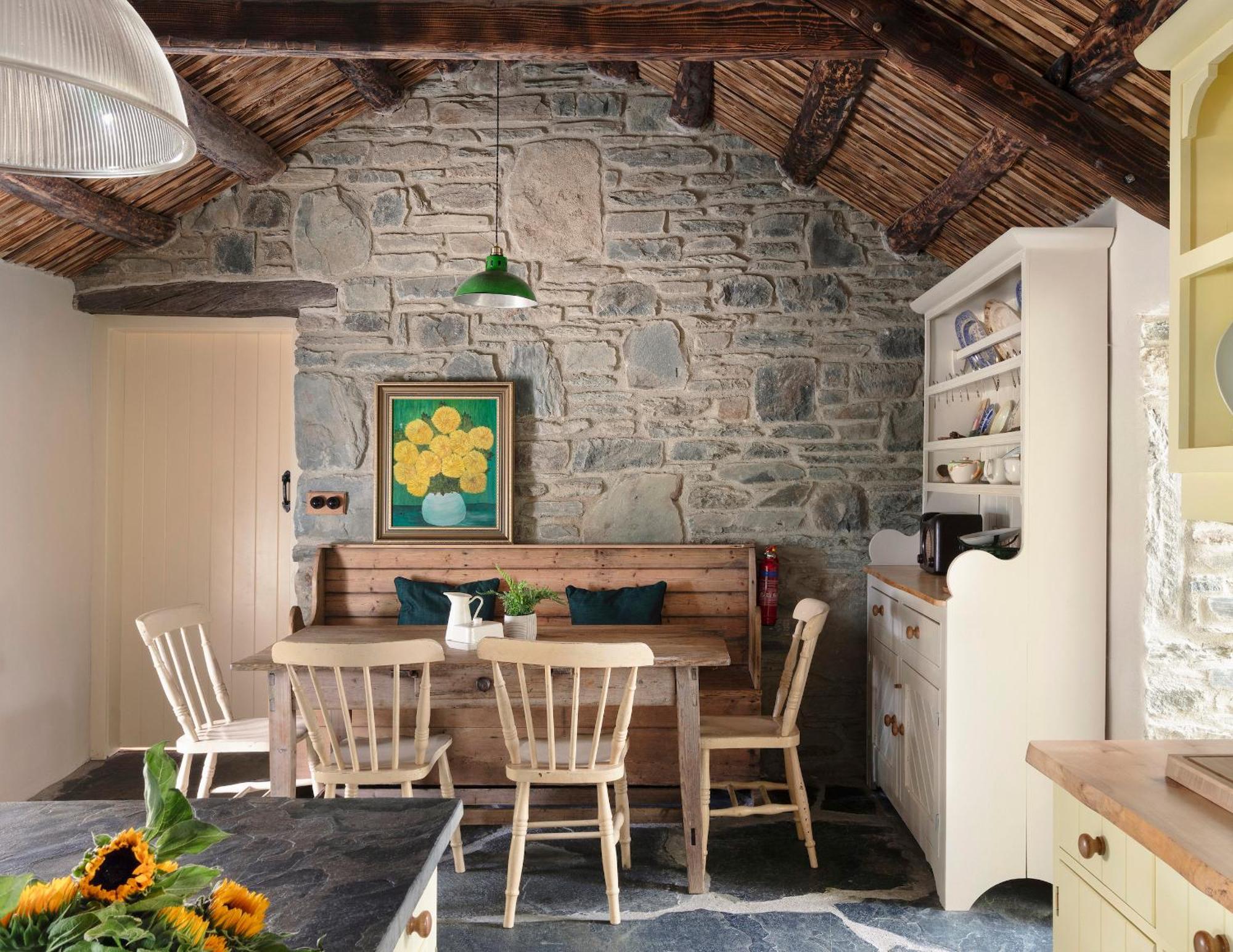 Secluded Thatched Cottage, Near Beaches & Hill Walking Rashenny Eksteriør bilde